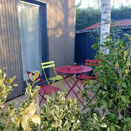 De Jardin: Beaujolais View With Ev Charging Guest house Montmerle-sur-Saone