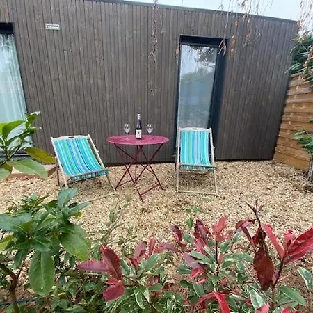 De Jardin: Beaujolais View With Ev Charging Guest house