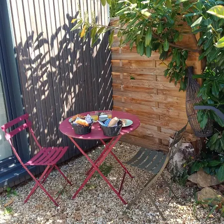Guest house De Jardin: Beaujolais View With Ev Charging *